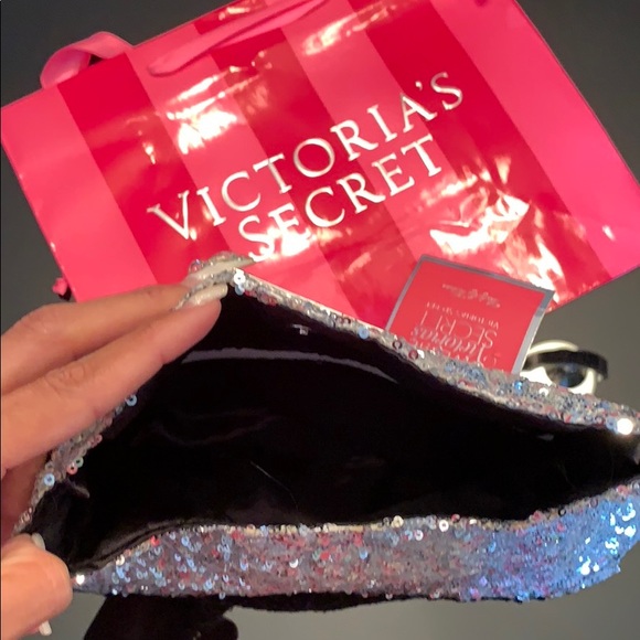 VICTORIA’s SECRET Sequin Clutch/ Cosmetic Bag - Picture 5 of 6